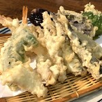 味処 しょうざん - 天ぷら盛り合わせ 1,300yen
