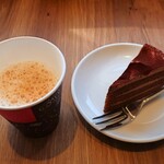 吉野家 - カフェラテとケーキ