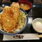 天ぷらてんや - ふもと赤鶏天丼750円