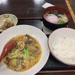 まどもあぜる９号館 - 肉とじ定食