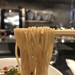 Japanese Soba Noodles 蔦 - 蕎麦を思わせるしなやかな自家製麺
