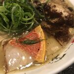 Japanese Soba Noodles 蔦 - ルビーグレープフルーツにディル