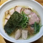 ラーメン巌哲 - 薄切肉塩