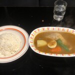 村上カレー店・プルプル - 