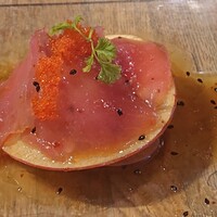 キハチ 青山本店 - マグロの茶巾包み イカのマリネと林檎を忍ばせて
