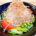 Japanese-style salad with jacob and radish