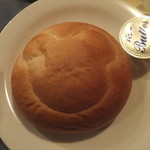 ホライズンベイ・レストラン - ミッキーマウス顔のパン