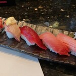 すし廻鮮 うお亭 - マグロ将軍づくし