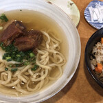 玉那覇ウシ商店