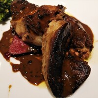 キャトルラパン - Viandes 肉料理　蝦夷鹿とフォアグラのソテー トリュフソース