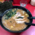 ラーメン 杉田家 本店 - 