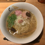 SOBA HOUSE 金色不如帰 新宿御苑本店 - 真鯛と蛤の塩そば　¥950