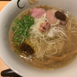 SOBA HOUSE 金色不如帰 新宿御苑本店 - 真鯛と蛤の塩そば　¥950