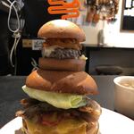 ICON - ベーコンチーズお年玉バーガー¥2300