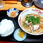 せせらぎ食堂 - 