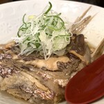 魚と肴がうまい店 お魚パラダイス 一文字 - 真鯛のあら煮 50yen