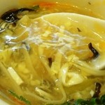 中国麺飯 勇 - 豆腐が千切りされています。