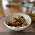 シフォン&カフェ フランクス - ソースをかけてみた