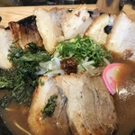 小豆島ラーメンHISHIO - 食べ応えのあるチャーシューがタップリ