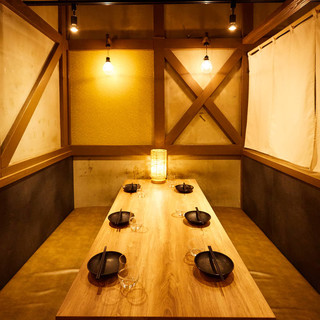 【완전 개인실】온기로 가득한 일본식 디자인 개인실은 2분~안내!