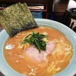 寿々喜家 - ラーメン　中盛　硬め、多め✨