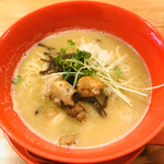 濃厚鶏白湯拉麺 乙 - 濃厚鶏白湯ラーメン　８２５円