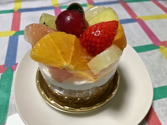 スタイリッシュなケーキ 2101再訪 新宿高野 国分寺丸井店 By 森のコロちゃん 新宿高野 国分寺丸井店 Takano 国分寺 ケーキ 食べログ