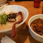 鶏白湯 しら川 - 『しら川ラーメン』と『カレーライスミニ』