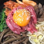 Stone-grilled yukke bibimbap