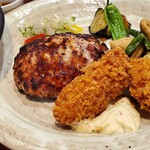 デンバー プレミアム - 連れのハンバーグとカキフライ