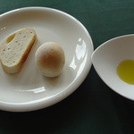 Trattoria La Luce - 4月1日　Cランチ　パン