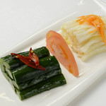 Cucumber/Chinese cabbage pickled in sweet vinegar
