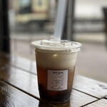 ドットイーズ - 