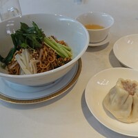 新橋亭 - 汁なし担担麺と焼売