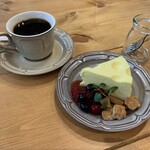 Cheese Cheers Cafe  - コーヒーとチーズケーキ