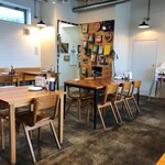 ピッツァ&カフェ バード アール4 - 店内