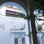 Hotel Penaga - ペラナカンのタイルとプール