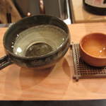 恵比寿　くろいわ - 屋久杉のおちょこで。