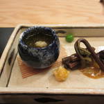 恵比寿　くろいわ - 黄色いのはスッポンの玉子。