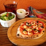 Pizza ora - ハーフマルゲランチセット