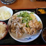 Yakitontoteppannabenotaishuusakabayoyogitonchan - 豚生姜焼き＆鶏の唐揚げ定食