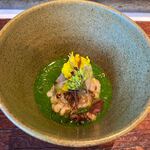 Reconnaissance - 北海道産白子のグリル 菜花のソース 紋甲イカ、甘海老添え