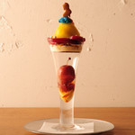 夜パフェ専門店 モモブクロ