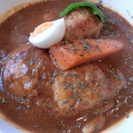 スープカレーのハンジロー - 北海道知床産地鶏のスープカレー骨付きup