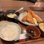 食べ処 燦々三かみ - ミックスフライ定食１１８０円