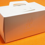 パティスリー イル・プルー・シュル・ラ・セーヌ - 箱