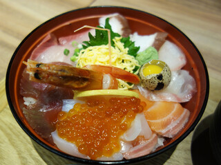 Kisuiteiwaraku - 1日30食限定の喜水丼1,280円(税別)。