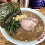 ラーメン六角家 - ラーメン700円