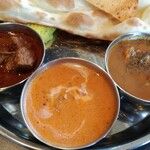 INDIAN RESTAURANT Mumbai - 左からマトン、バタチキ、ペッパーチキン