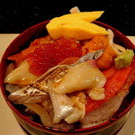 かねとも寿し - 生ちらし（1500円）